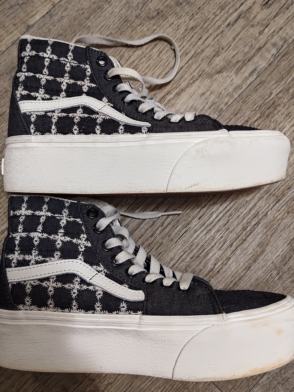 Vans Women’s Black and White High-Top Platform Sneakers 4.5 Men's 6 Women's